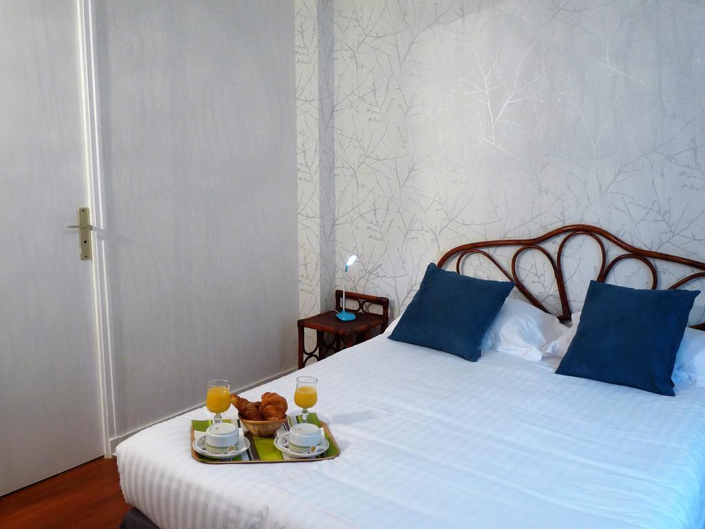 Ariane Hotel Joué-lés-Tours Buitenkant foto