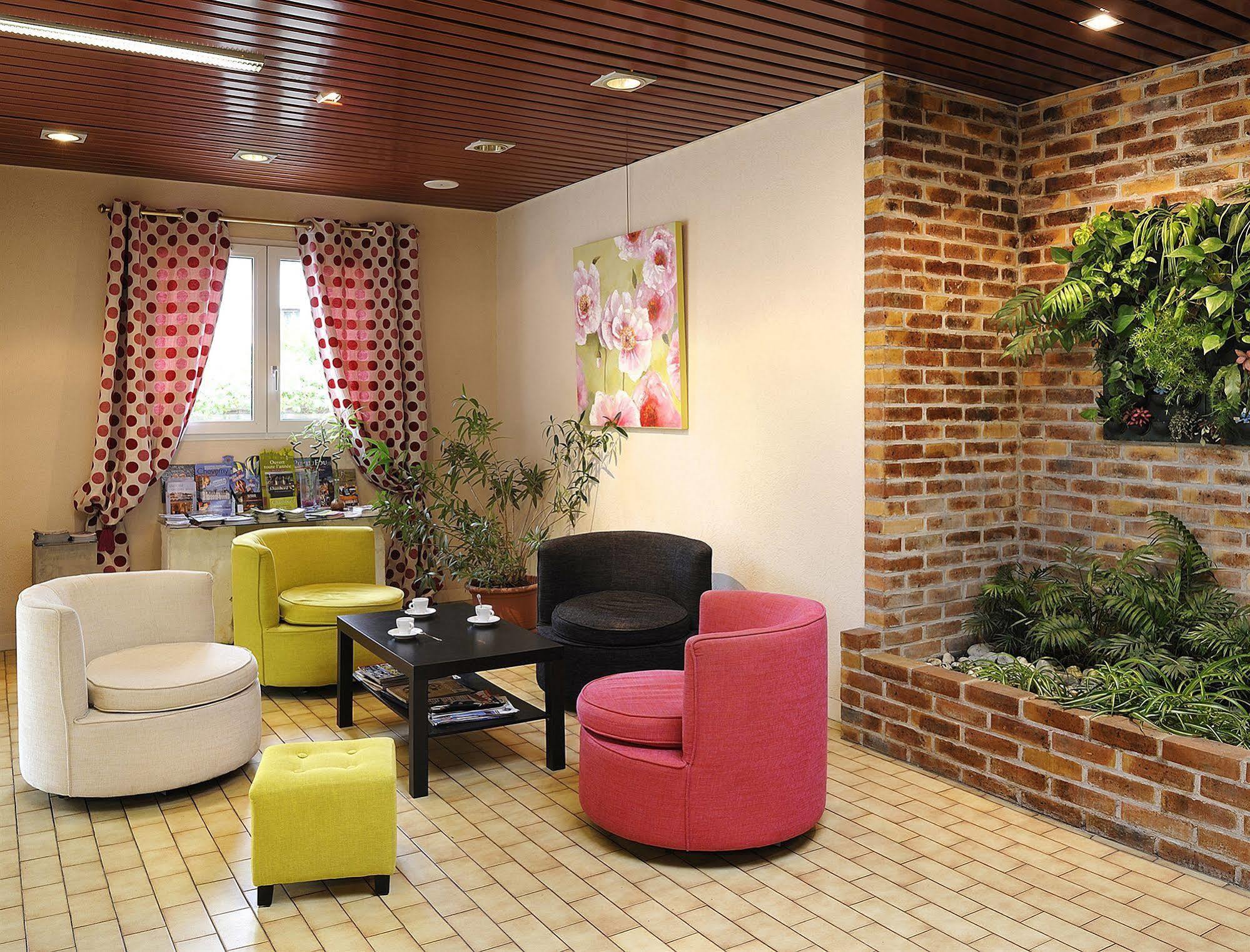 Ariane Hotel Joué-lés-Tours Buitenkant foto